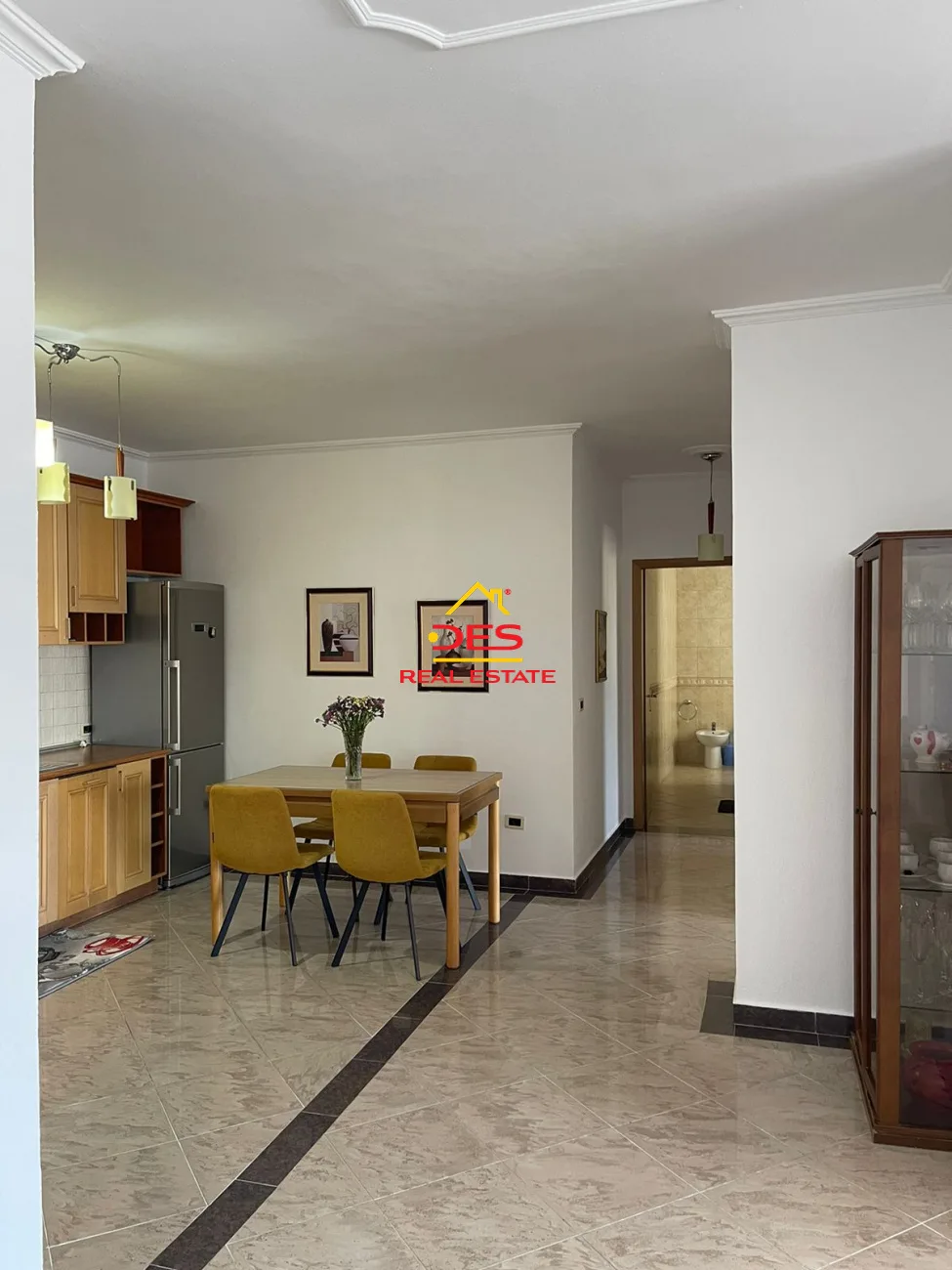 Jepet me qira apartament 2+1 në bllok,tiranë.