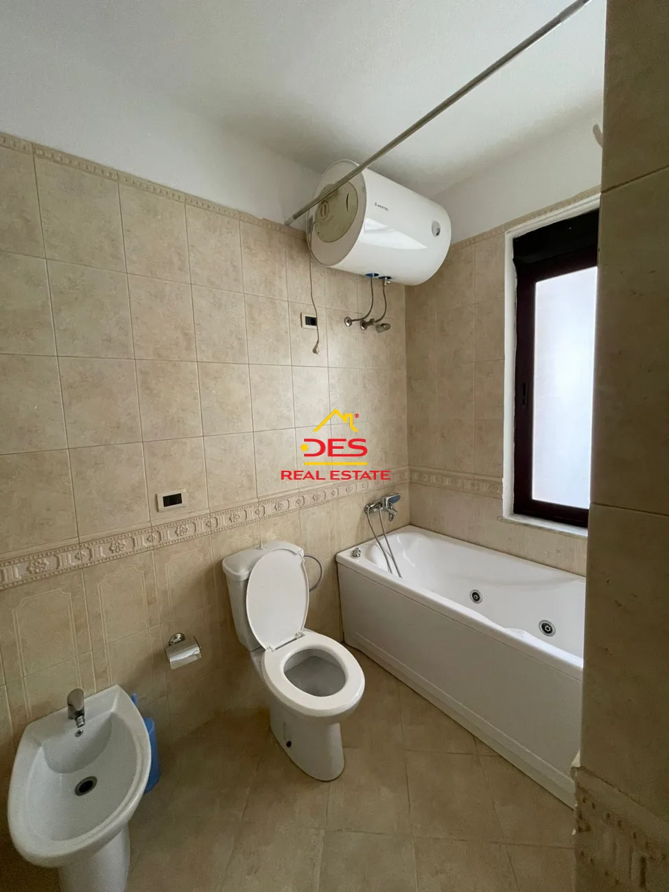 Jepet me qira apartament 2+1 në bllok,tiranë.