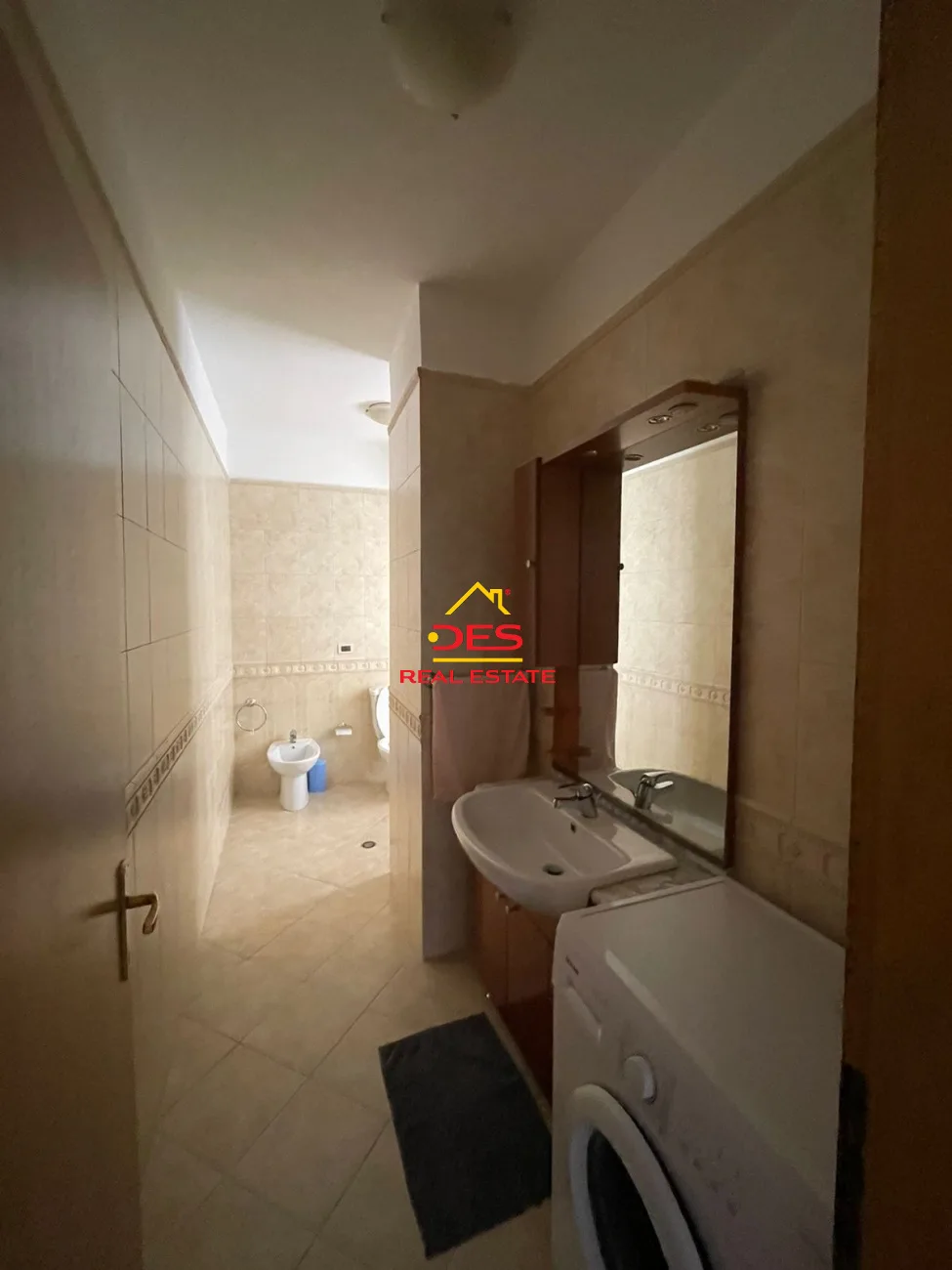 Jepet me qira apartament 2+1 në bllok,tiranë.