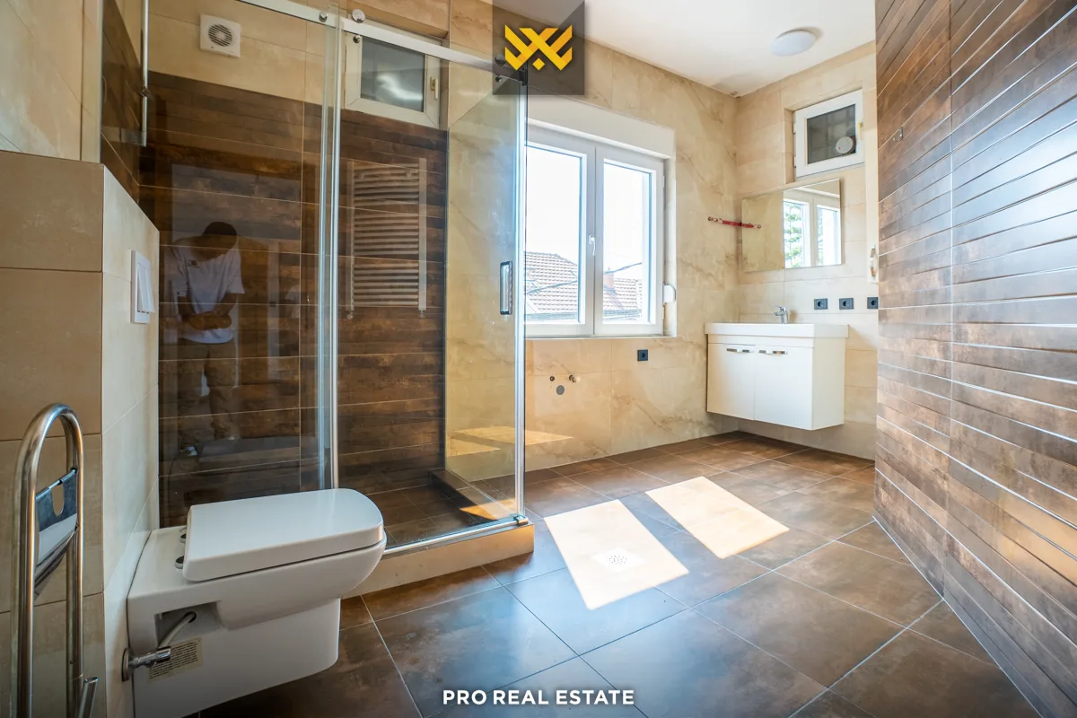 Shtëpi 650m² për #SHITJE në Dragodan