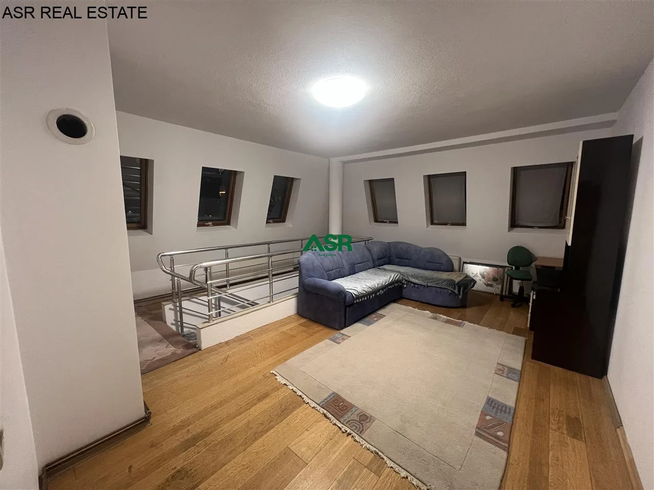 #ID:4063 Banesë 160m2 me #qira në rr.B