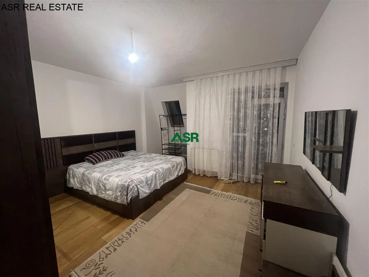 #ID:4063 Banesë 160m2 me #qira në rr.B