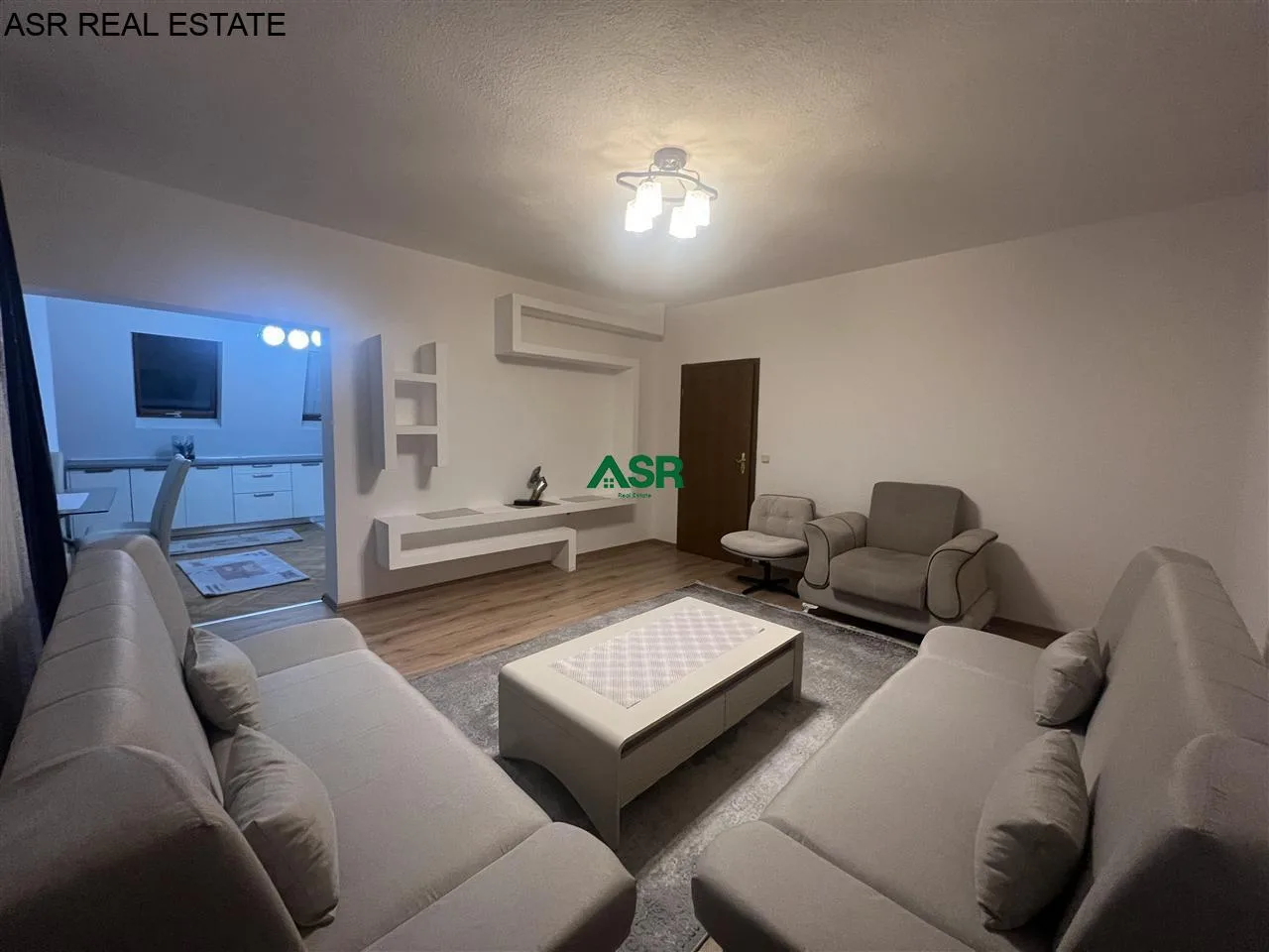 #ID:4063 Banesë 160m2 me #qira në rr.B