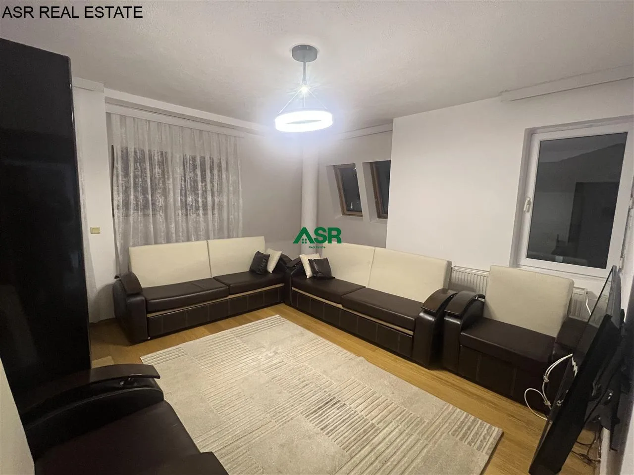 #ID:4063 Banesë 160m2 me #qira në rr.B
