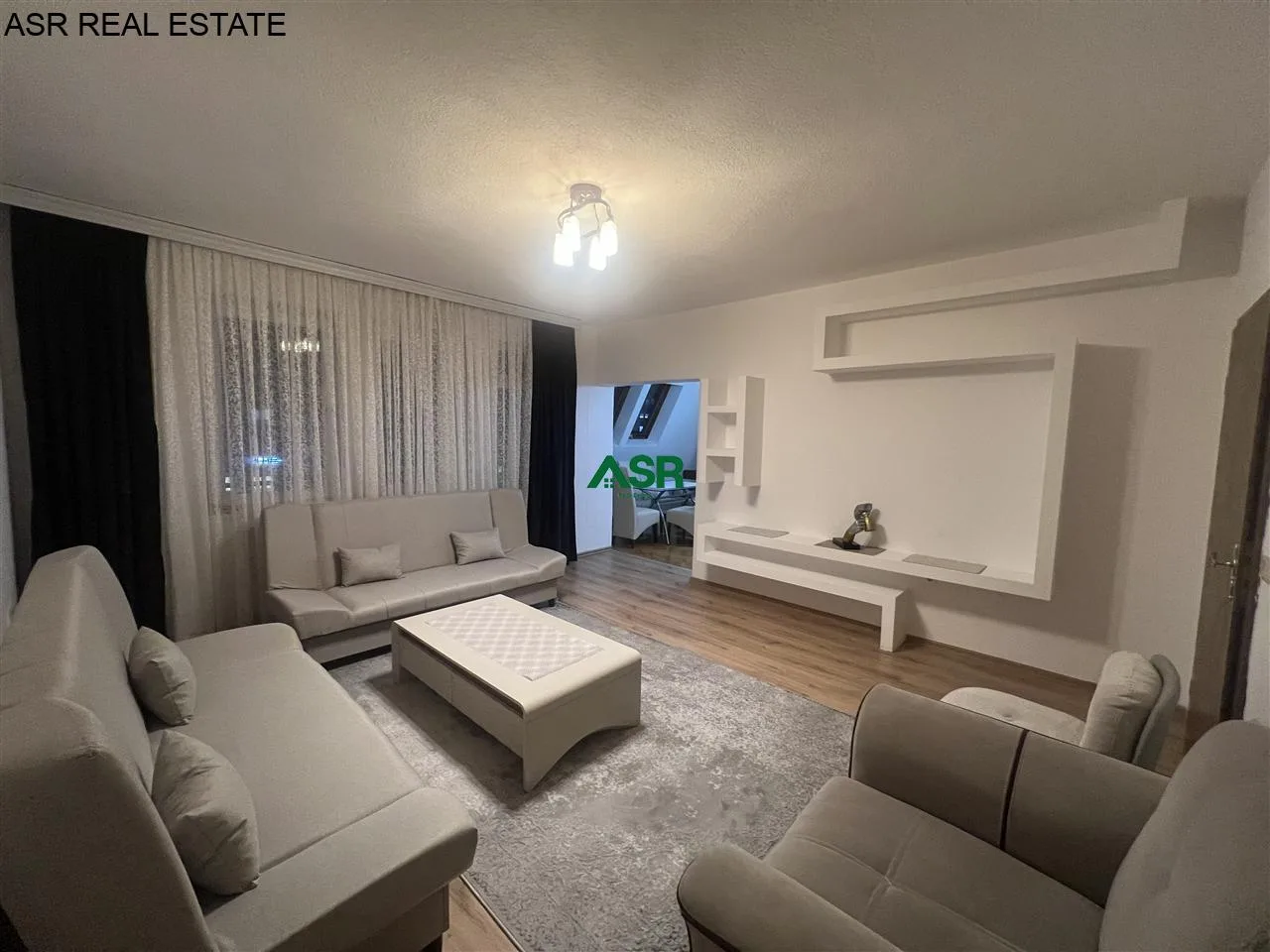 #ID:4063 Banesë 160m2 me #qira në rr.B