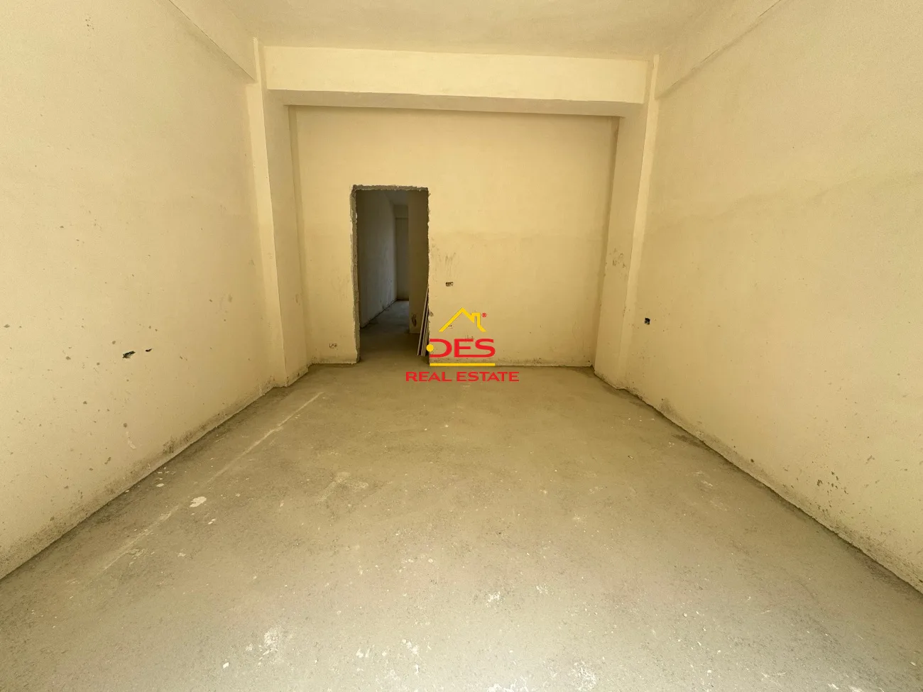 Shitet apartament 1+1 me këste në koder lungomare,vlorë.
