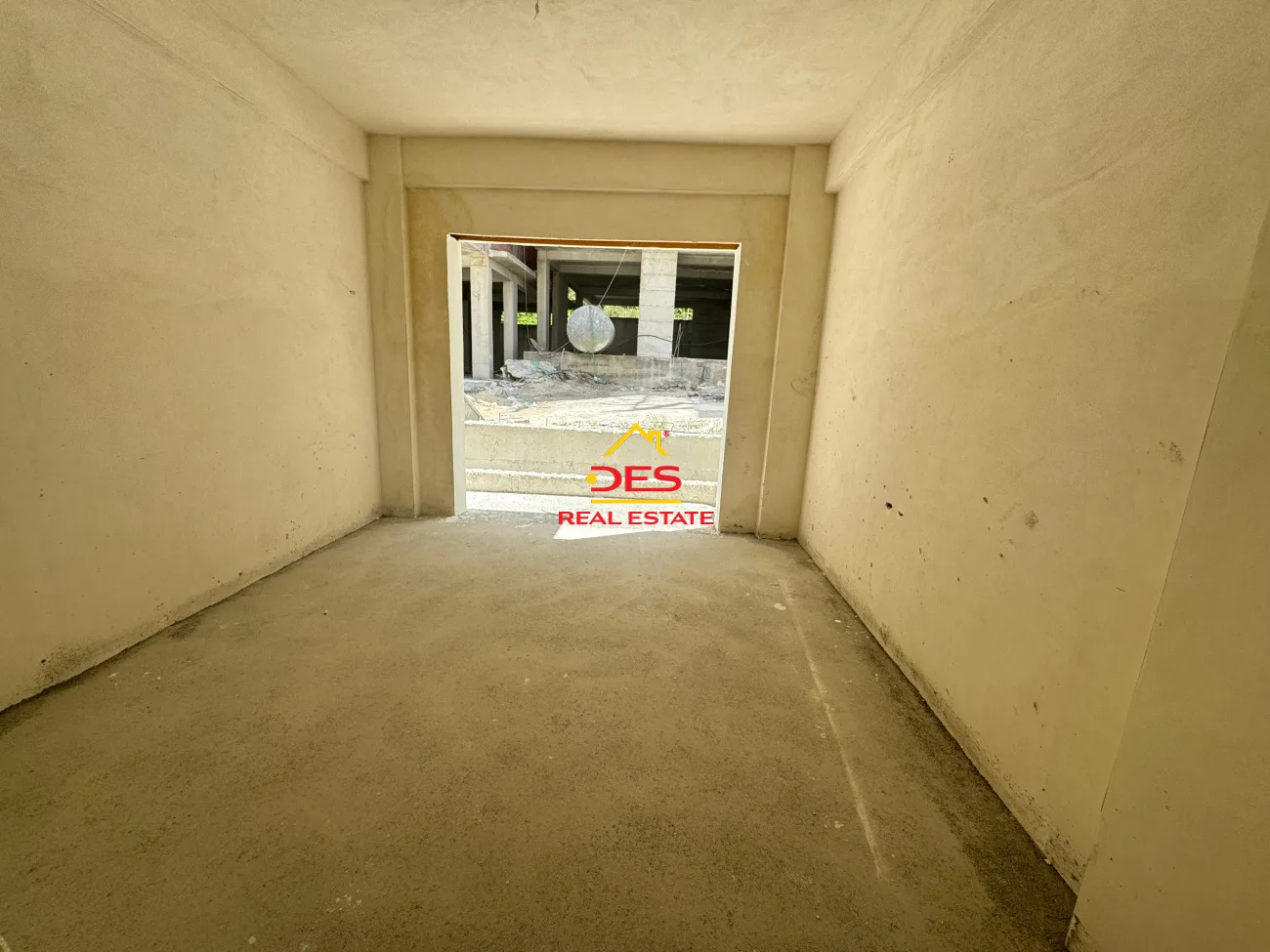Shitet apartament 1+1 me këste në koder lungomare,vlorë.