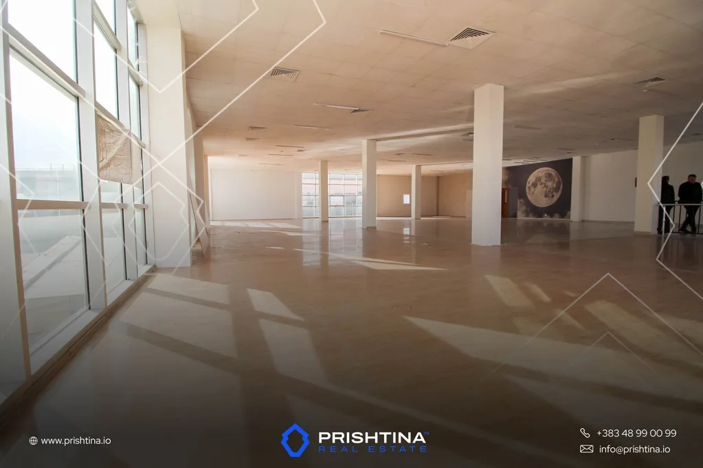 Objekt me qira 1200m² te Zona Industriale
