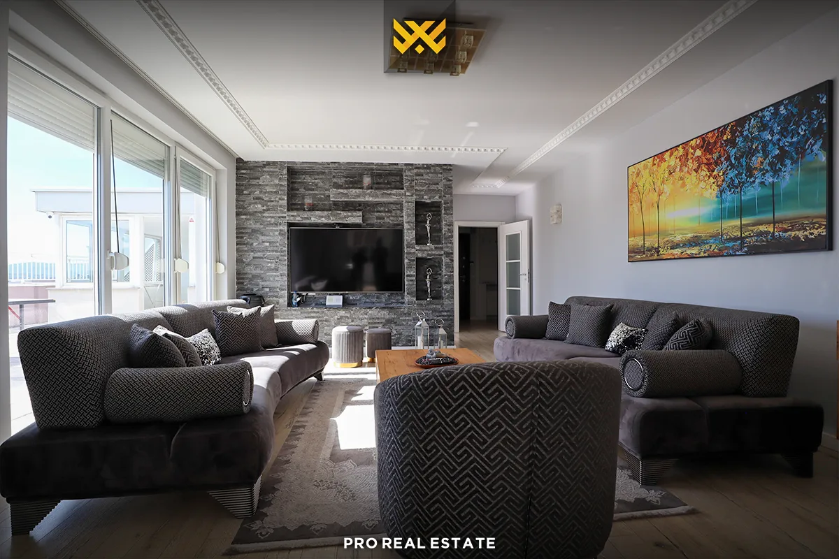 Banesë - Penthouse 324m² për #SHITJE në Fushë Kosovë.