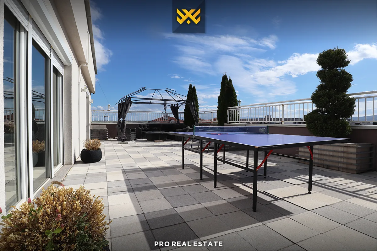 Banesë - Penthouse 324m² për #SHITJE në Fushë Kosovë.