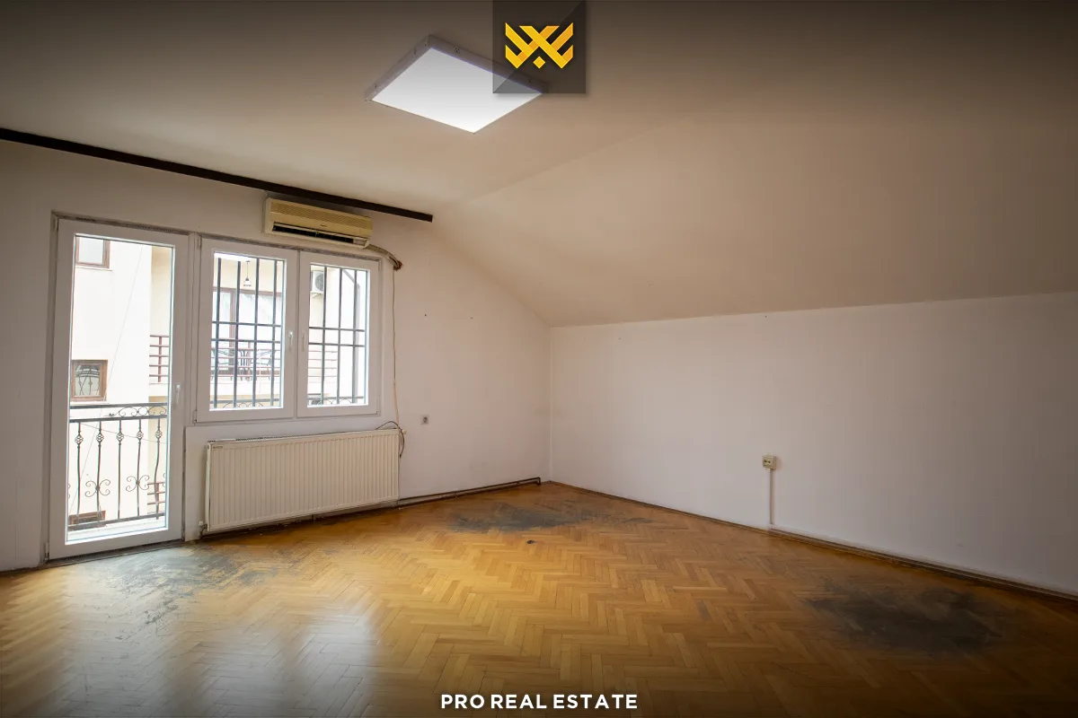 Shtëpi - Zyrë 430m² me #QIRA në Pejton.