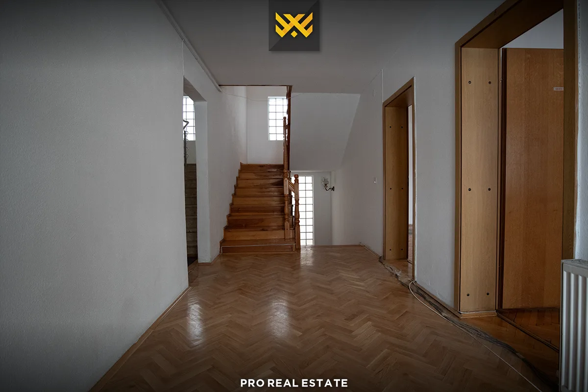 Shtëpi - Zyrë 430m² me #QIRA në Pejton.