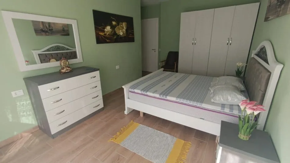 Apartament Me Qera 2+1 Ne Xhamllik (ID B2201384) Tirane