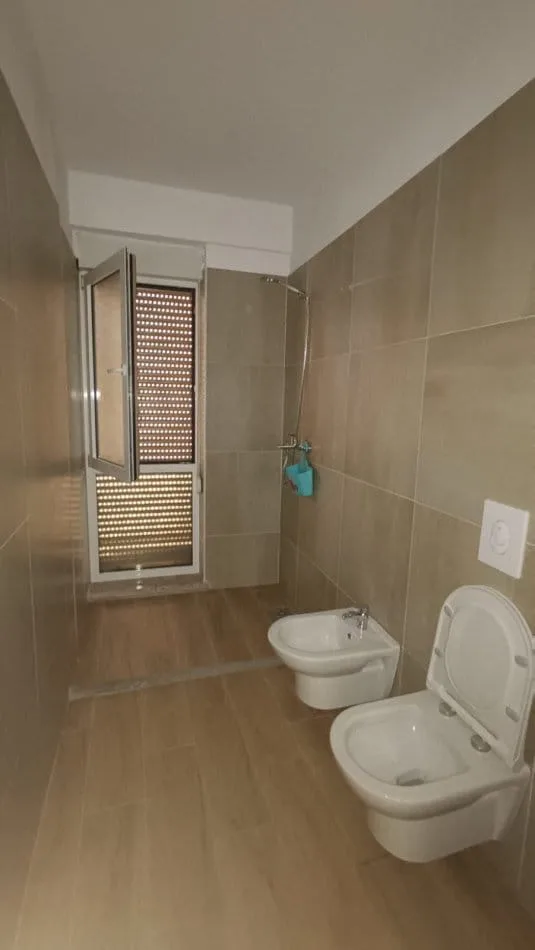 Apartament Me Qera 2+1 Ne Xhamllik (ID B2201384) Tirane
