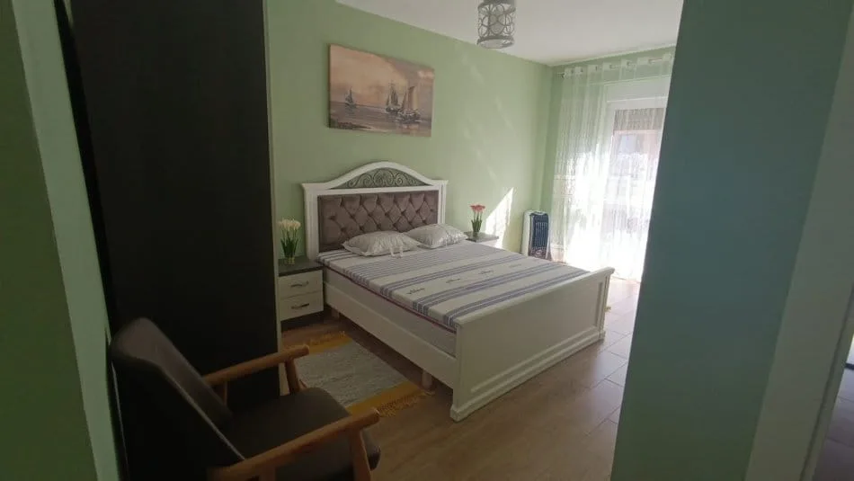 Apartament Me Qera 2+1 Ne Xhamllik (ID B2201384) Tirane
