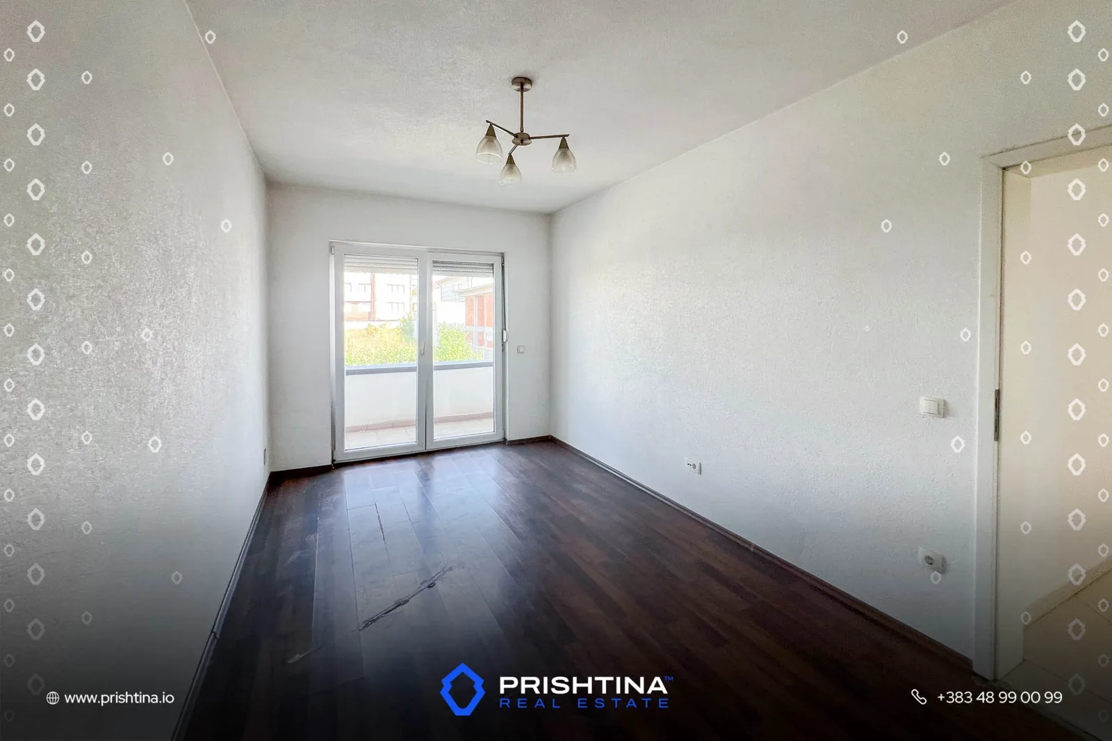 Shtëpi në shitje 275m² + 3 ari tokë në Lagjen Qëndresa