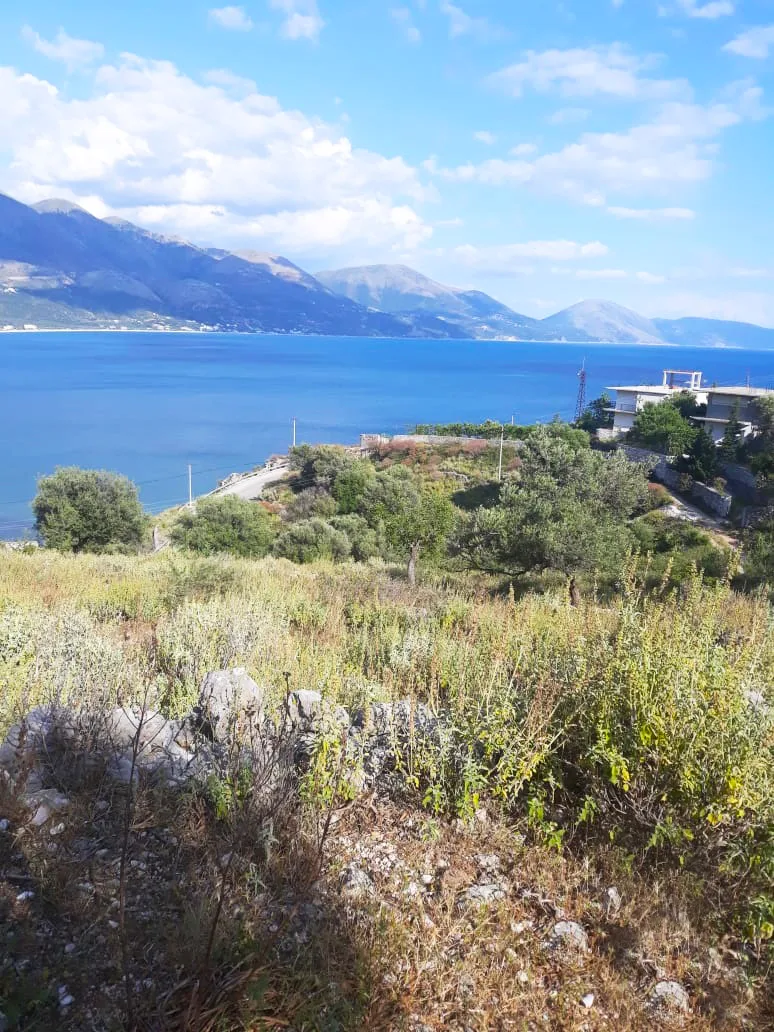 Shitet tokë bujqësore në fshatin qeparo, himarë
