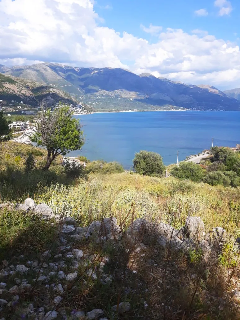 Shitet tokë bujqësore në fshatin qeparo, himarë