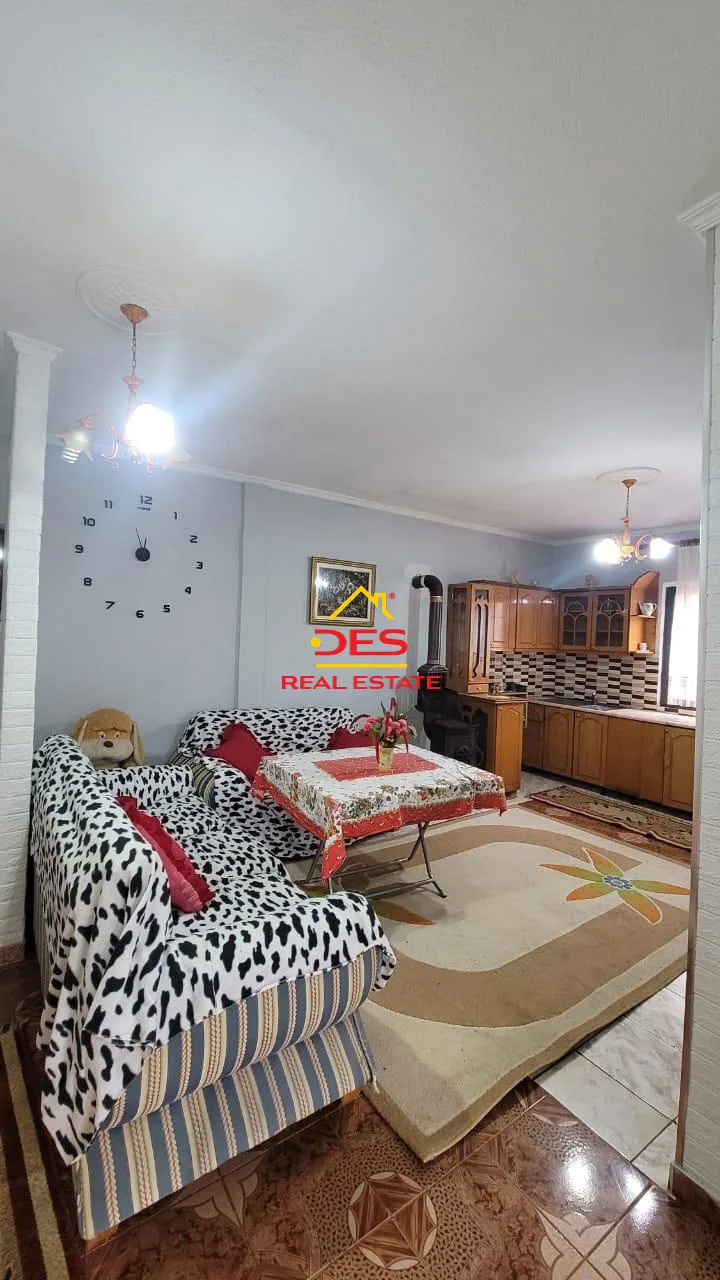 Shitet shtëpi private + toke truall ne krajan , gjirokaster