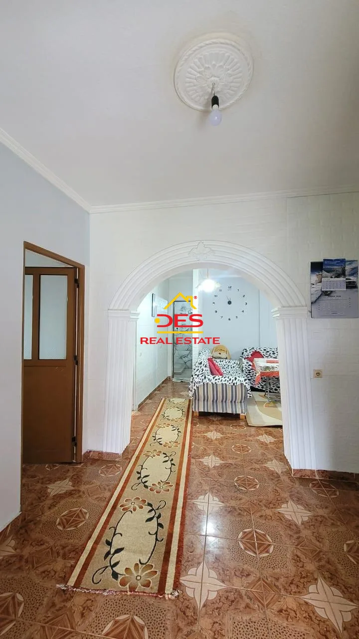 Shitet shtëpi private + toke truall ne krajan , gjirokaster