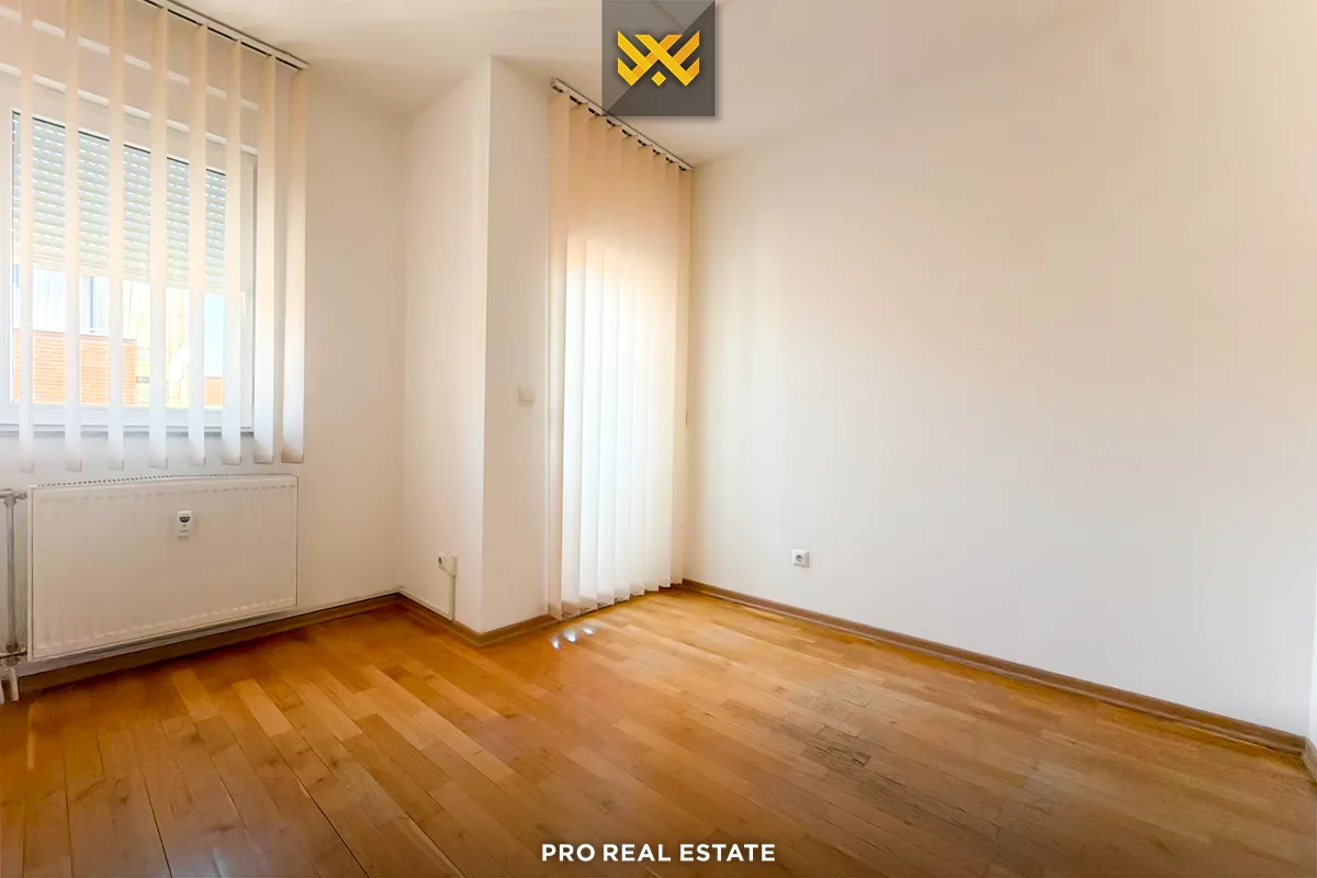 Banesë / Zyrë 102m² me #QIRA në Dragodan