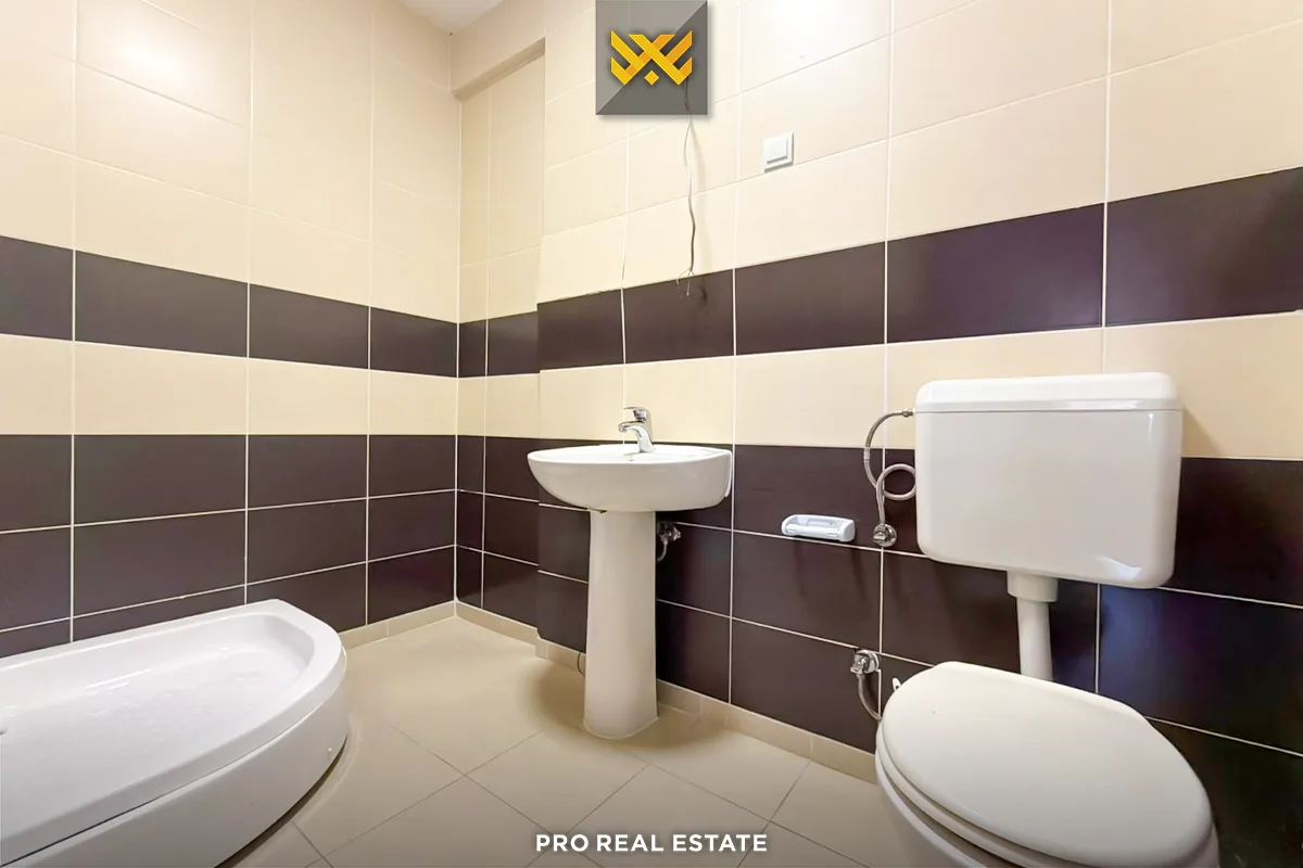 Banesë / Zyrë 102m² me #QIRA në Dragodan