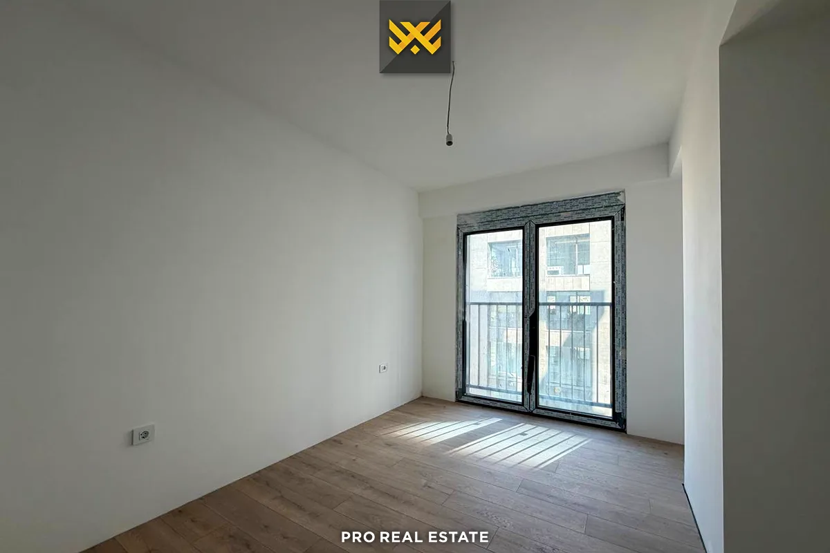 Banesë / Zyrë 100m² me #QIRA në Lakrishtë