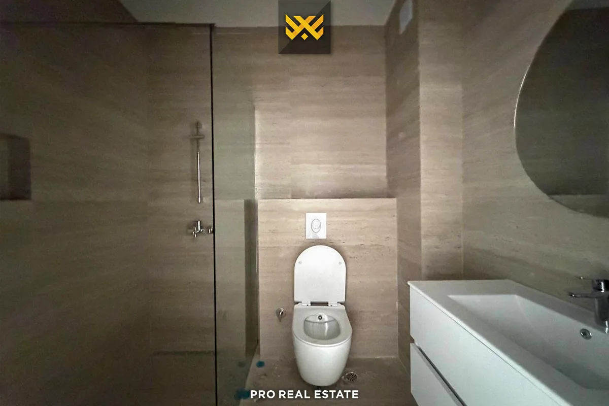 Banesë / Zyrë 100m² me #QIRA në Lakrishtë