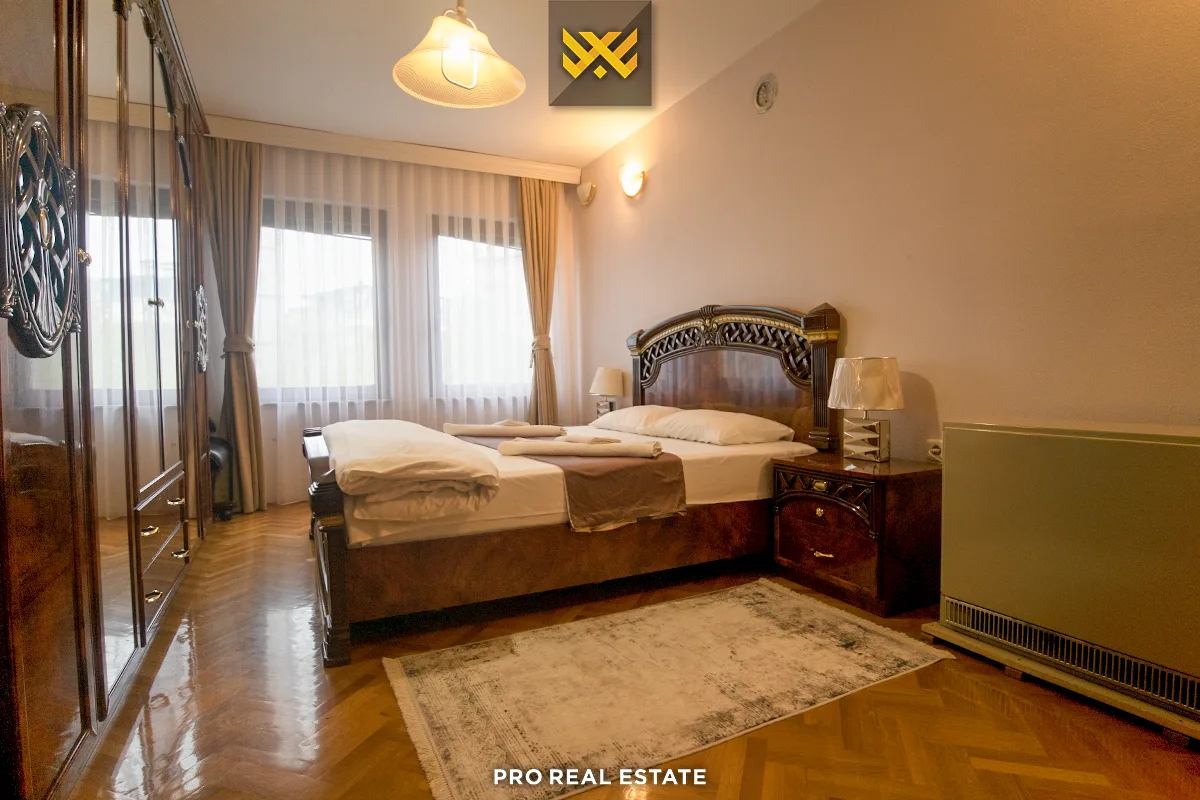 Kat Shtëpie 85m² me #QIRA në Tophane.
