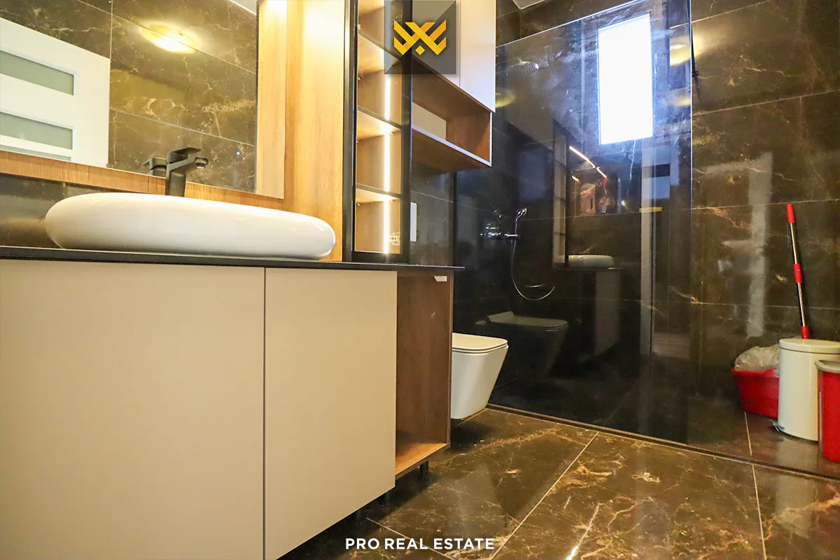 Shtëpi 120m² + 25m² me #QIRA në Lagjen Qëndresa