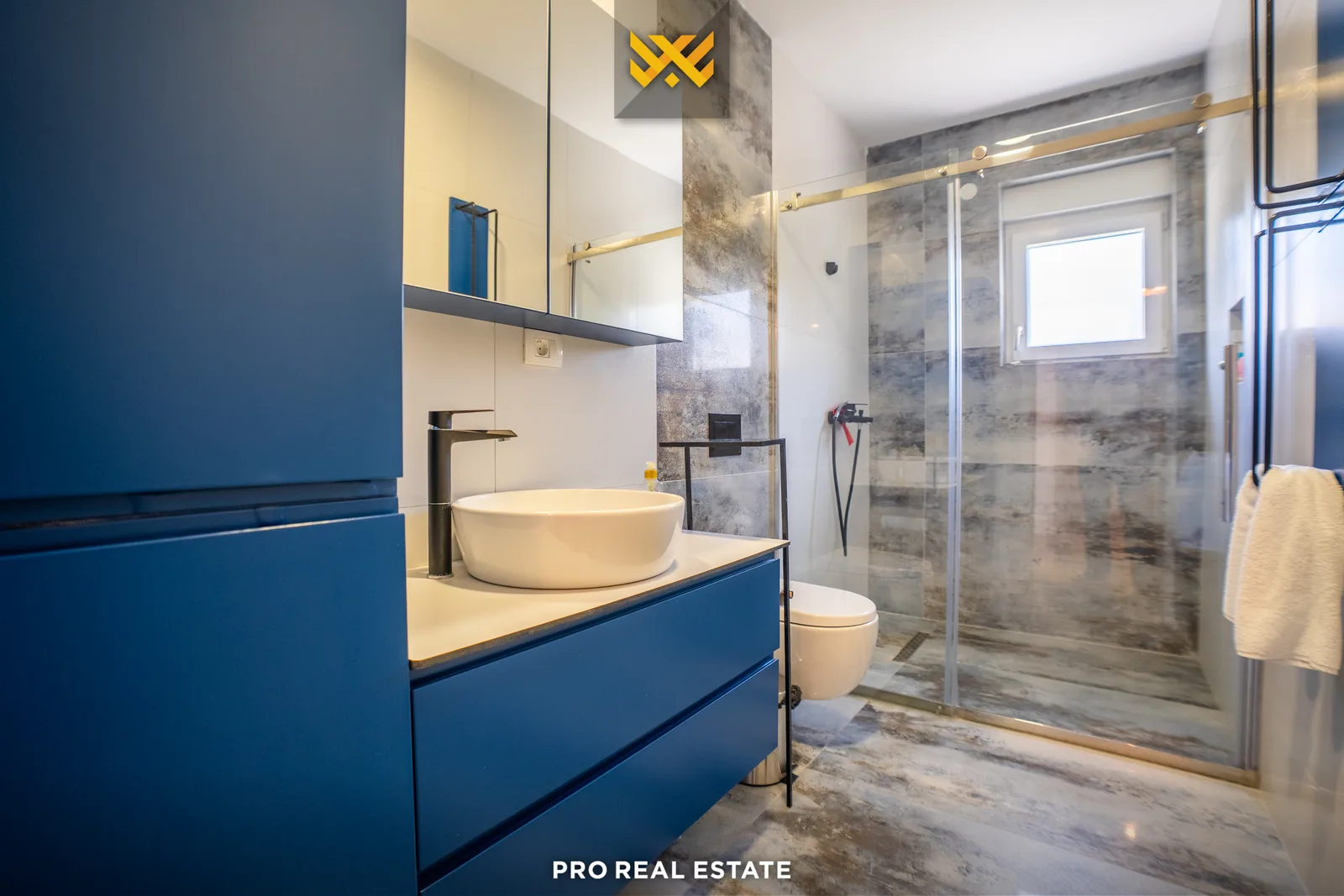 Shtëpi 257m² me #QIRA në Sofali