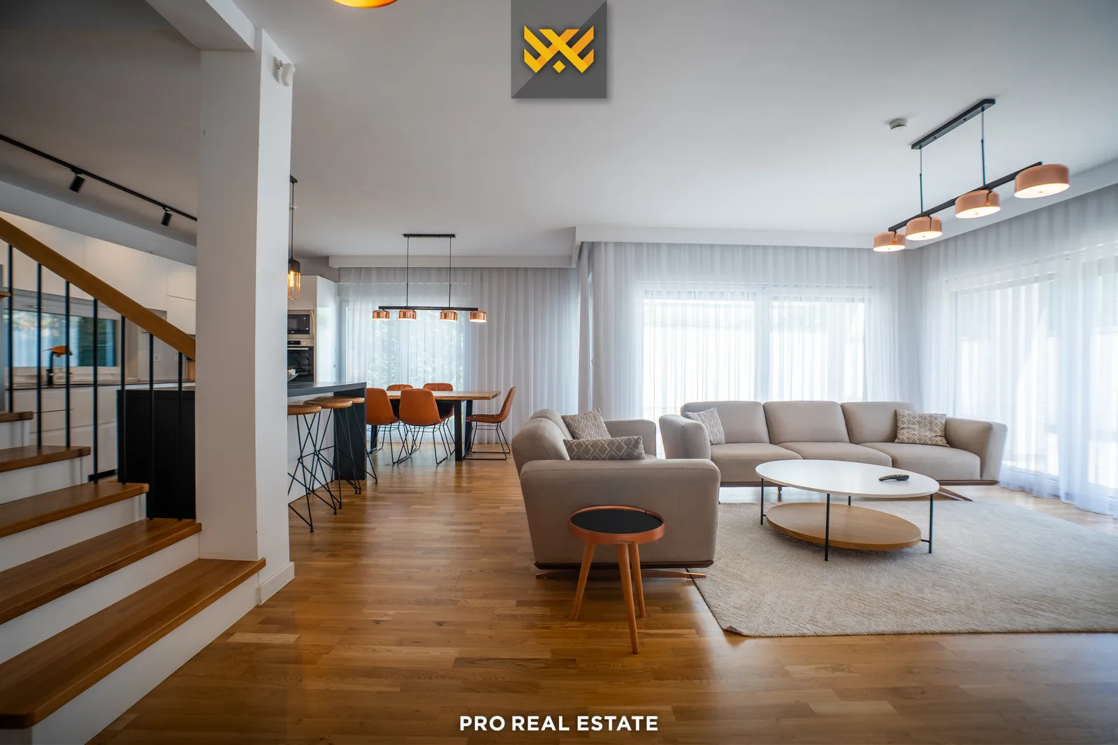 Shtëpi 257m² me #QIRA në Sofali