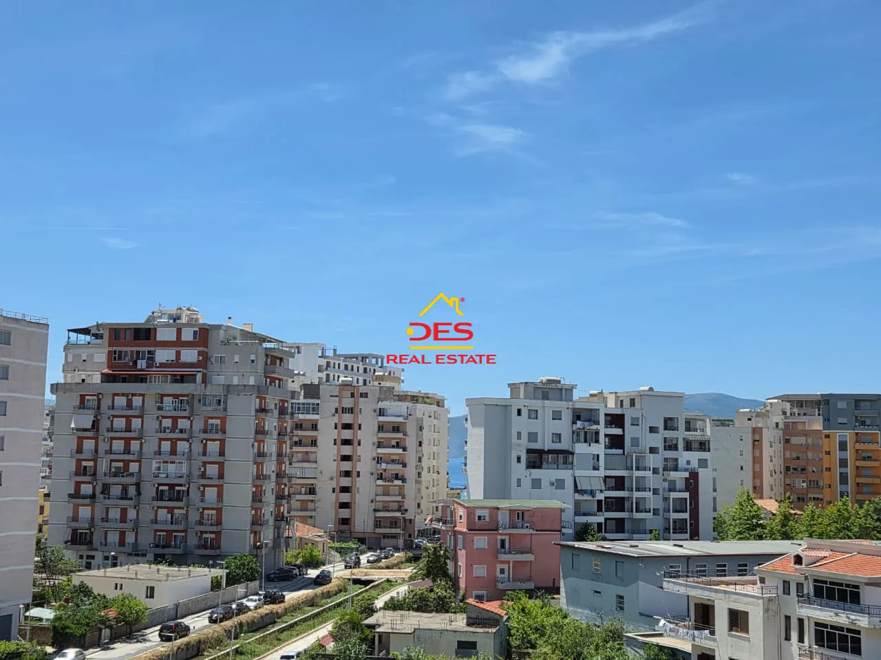 Jepet me qira apartament 3+1 pranë hotel salvadore, vlorë
