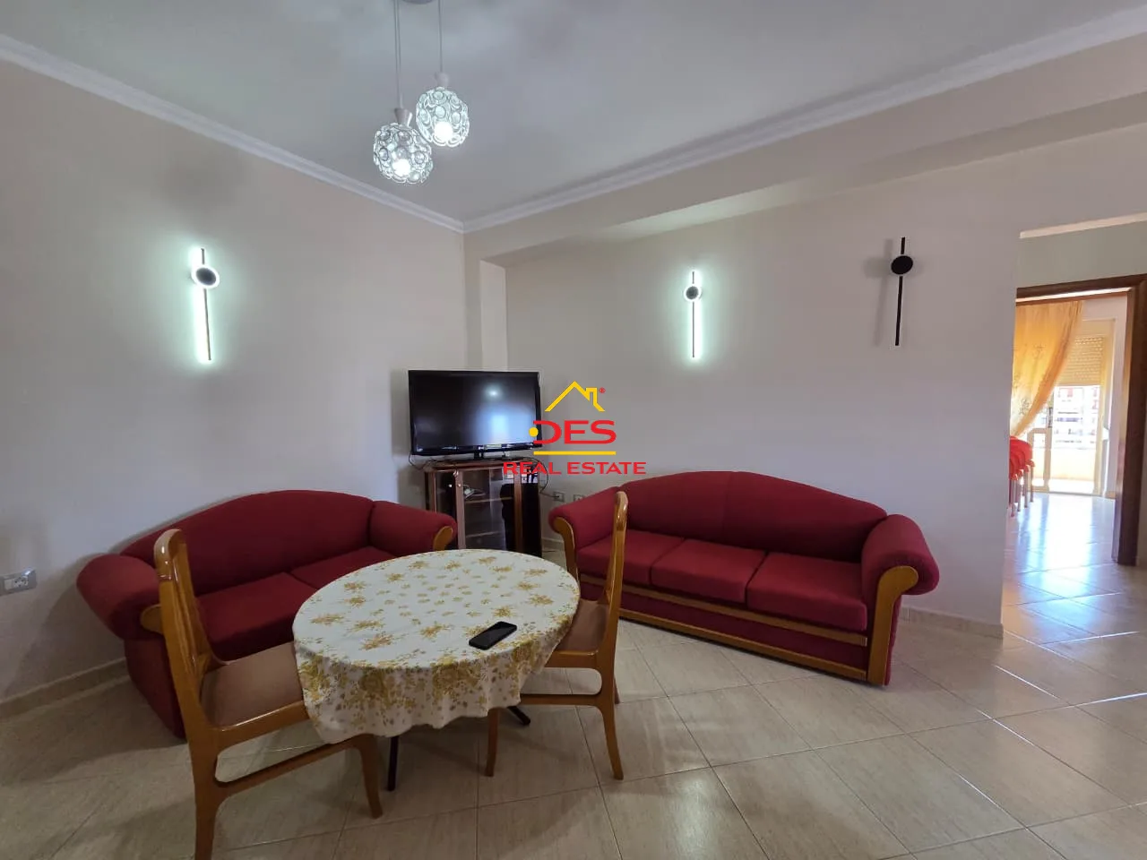 Jepet me qira apartament 3+1 pranë hotel salvadore, vlorë
