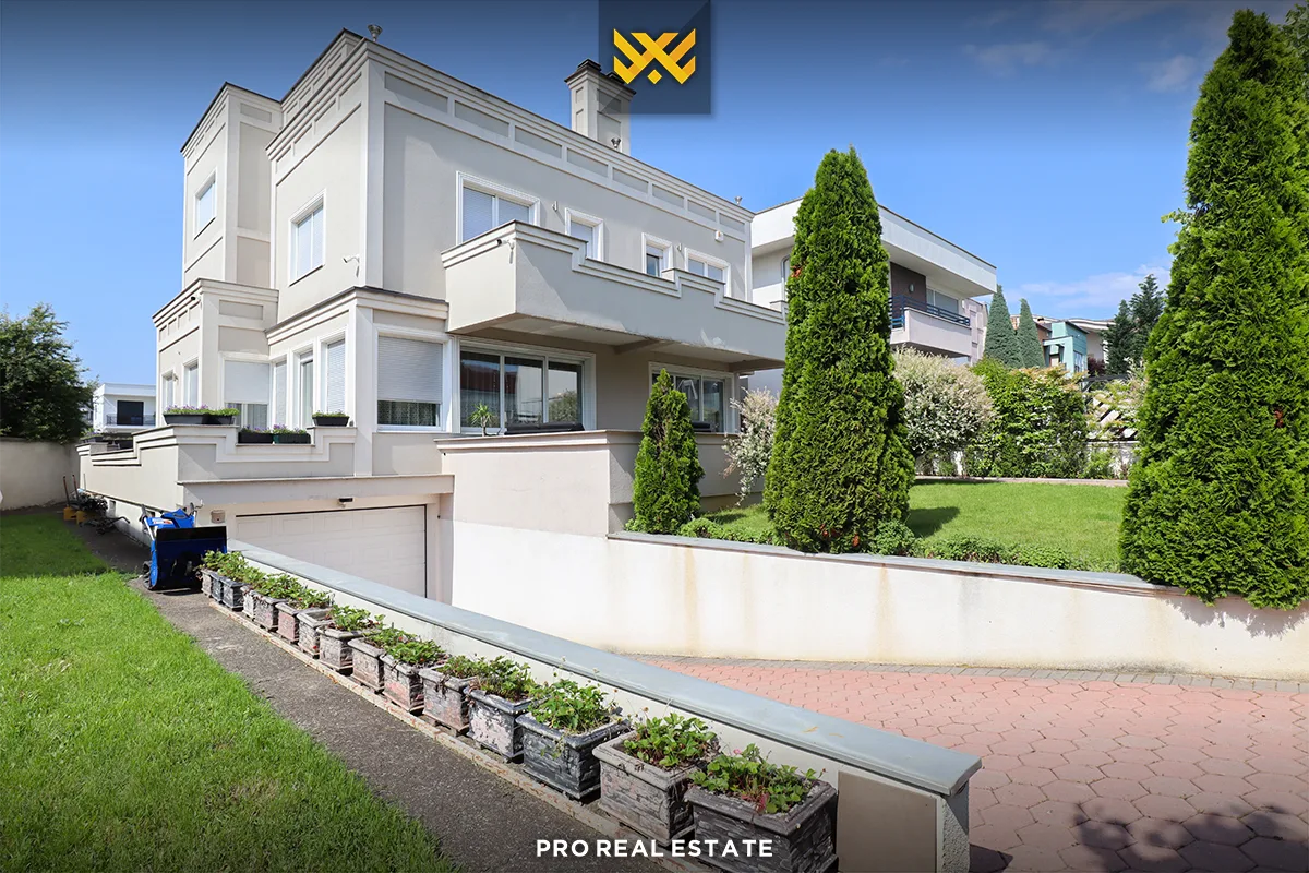 Shtëpi 565m² në #SHITJE në Veternik.