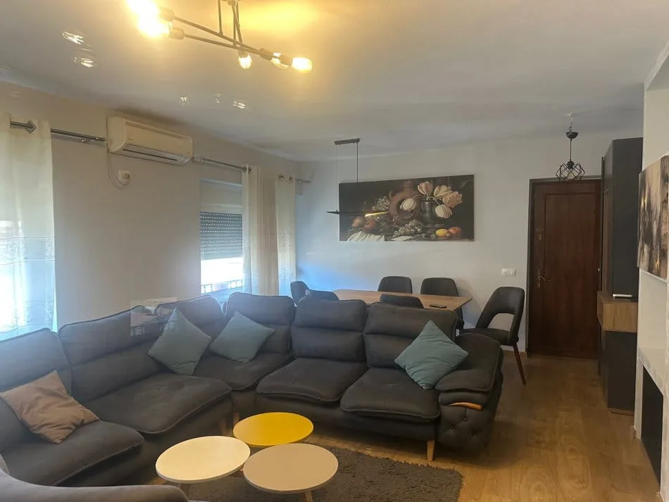 Apartament Me Qera 3+1 Tek Rruga e Durresit (ID B23146) Tirane