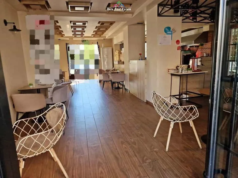 Shitet Biznes Fast Food Piceri Kreperi tek Rruga e Dibres (ID BSHB161) Tirane