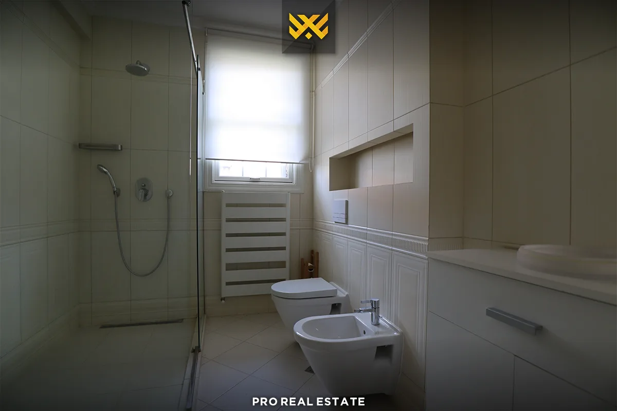 Shtëpi 550m² me #QIRA në Lagjen Fshati Ndërkombëtar.