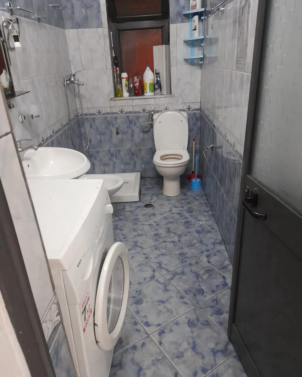 Apartament Me Qera 2+1 Tek Rruga Bardhyl (ID B221323) Tirane.