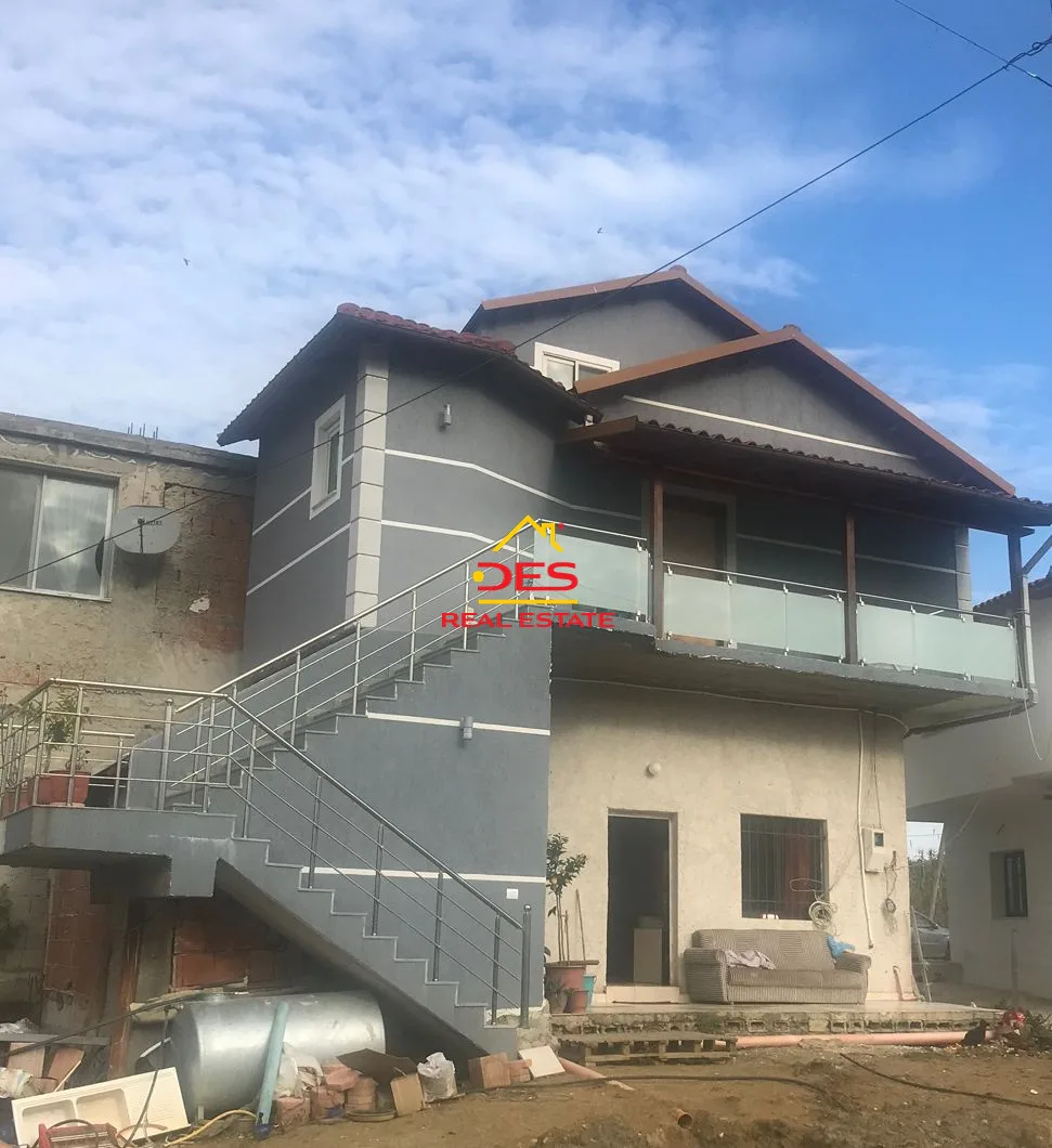 Shitet ndërtes 3 kate në vllahinë,vlorë