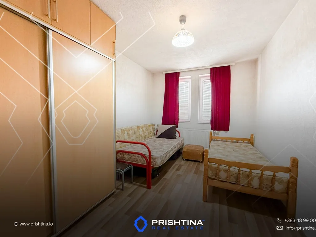 Shtëpi me qira 310m² në Veternik