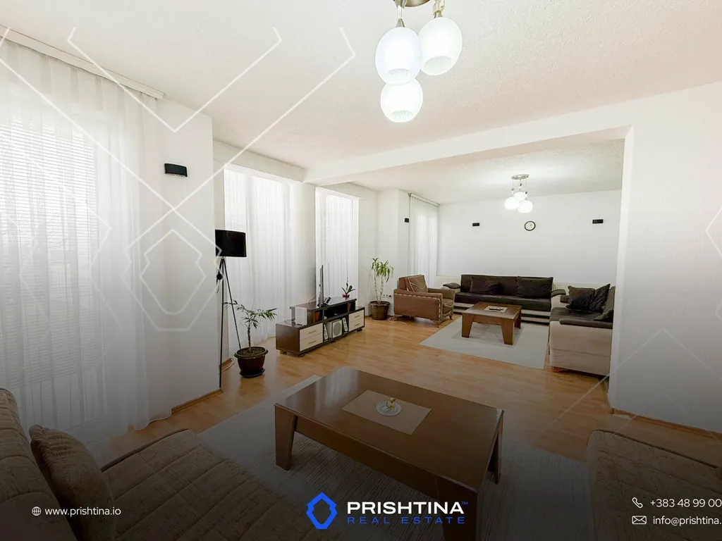 Shtëpi me qira 310m² në Veternik