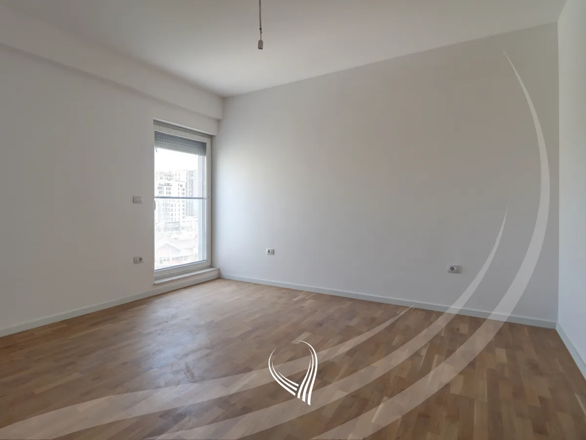 Banesë me 1 dhomë gjumi me qira në lagjen Prishtina e Re – Rruga A