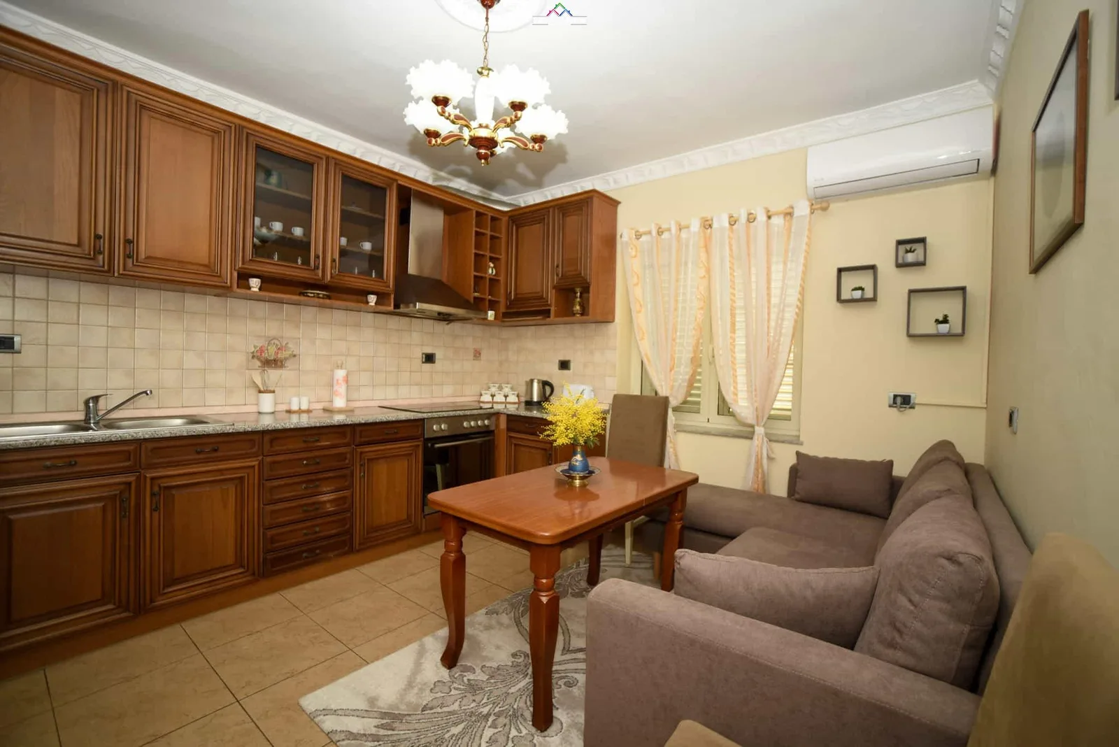 Apartament Me Qera 2+1 Tek Rruga Fortuzi (ID B221380) Tirane