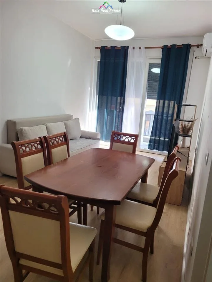 Apartament Me Qera 1+1 Tek Rruga 5 Maji (ID B210985) Tirane