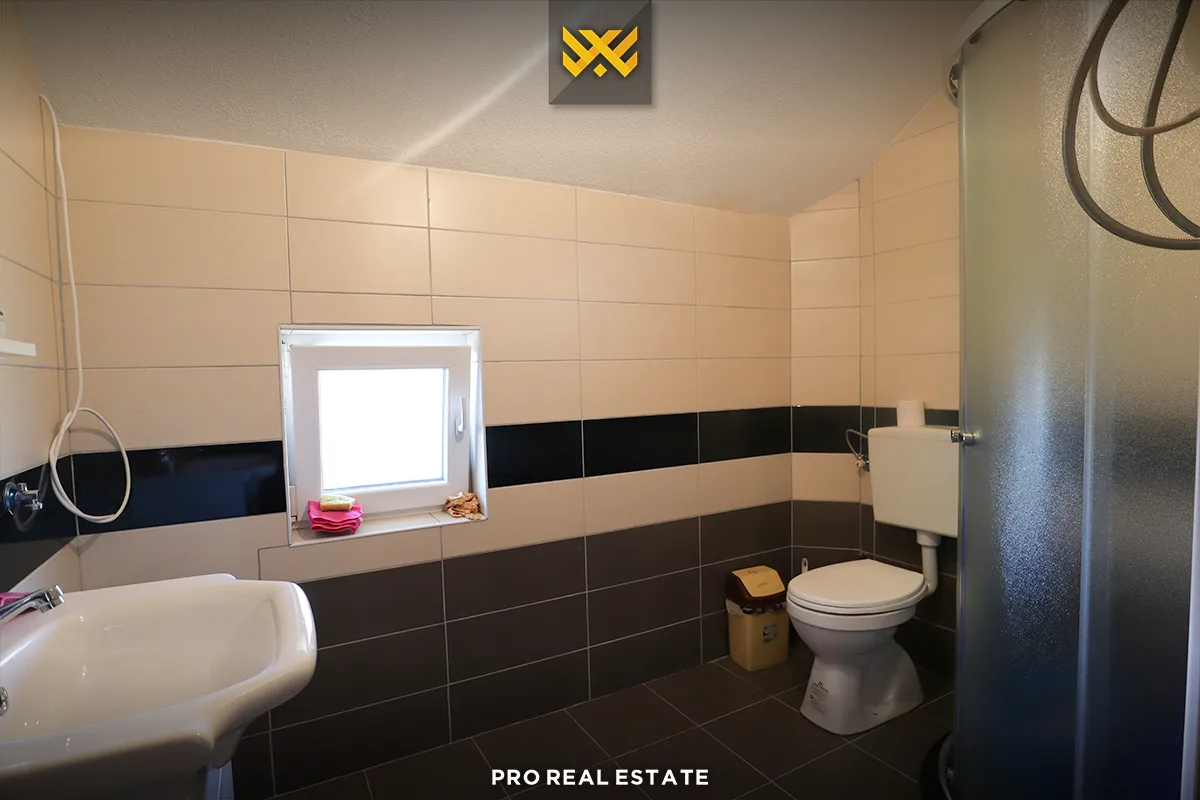 Shtëpi 210m² për #SHITJE në Kodrën e Trimave.