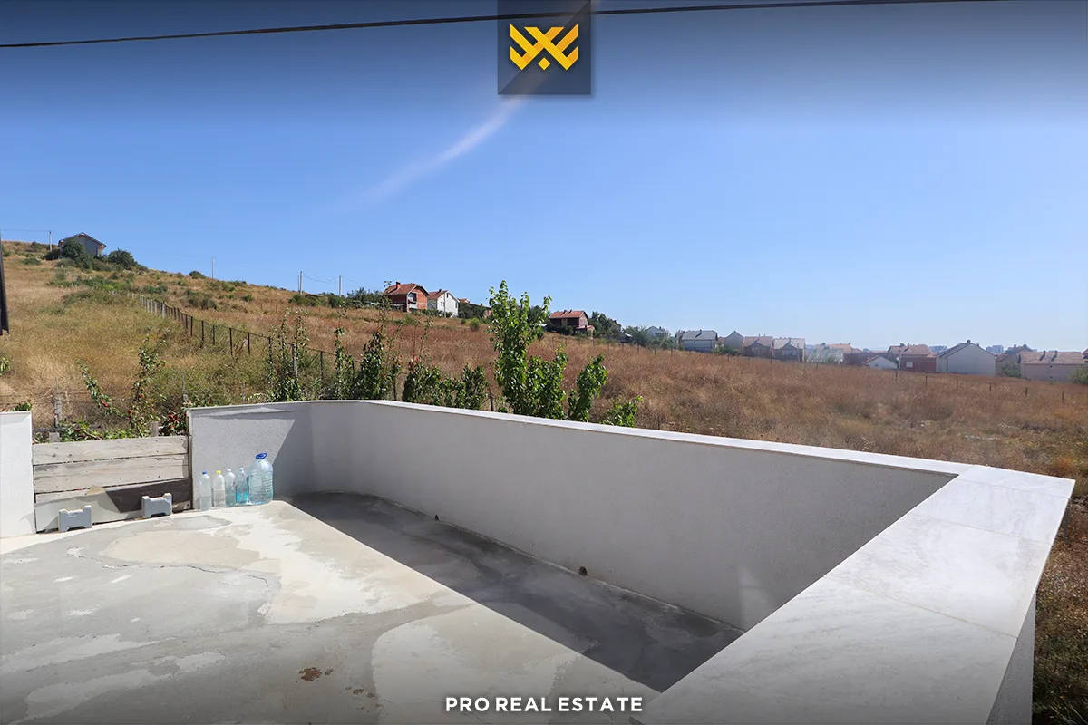 Shtëpi 210m² për #SHITJE në Kodrën e Trimave.