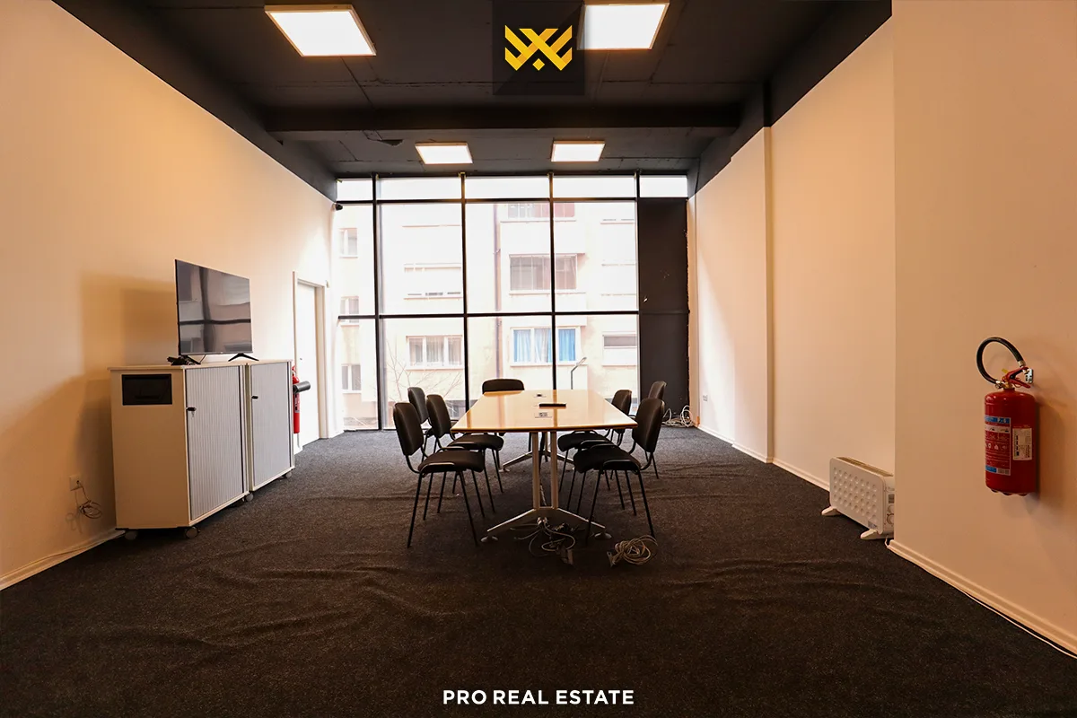 Lokal 296m² për #SHITJE në Fushë Kosovë.