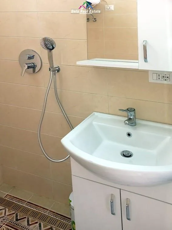 Garsoniere Me Qera Tek  Rruga Fortuzi (ID BG108) Tirane