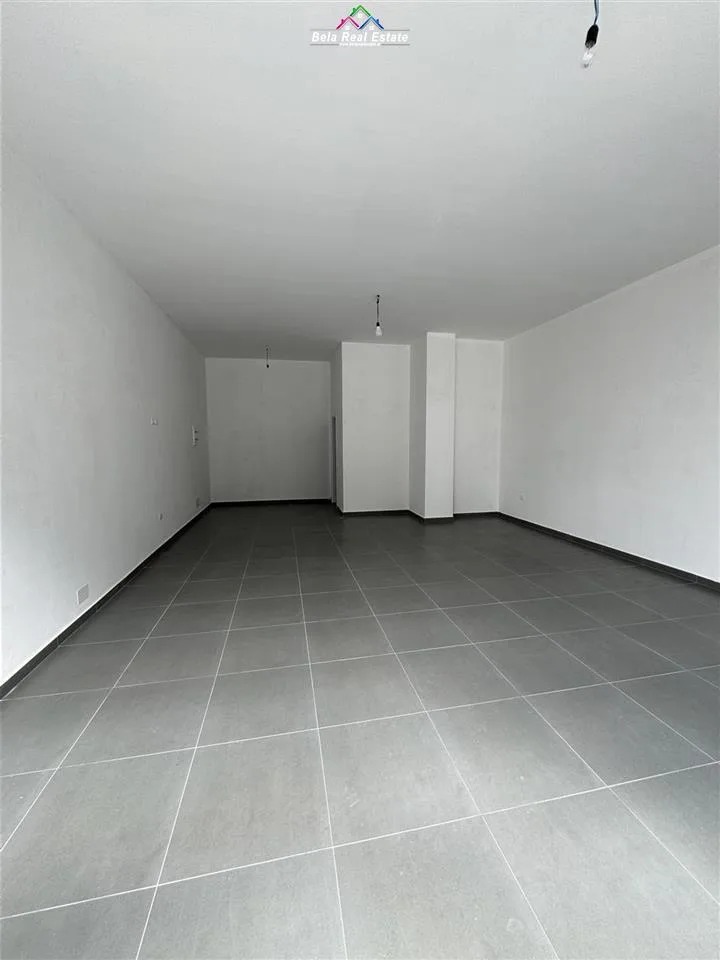 Dyqan Me Qera Tek Farmacia 10 (ID BD21532) Tirane
